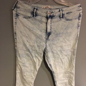 Light acid wash jeans